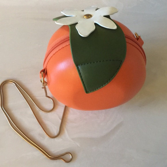Handbags - Peach 🍑 bag purse gold chain Orange Georgia NWOT